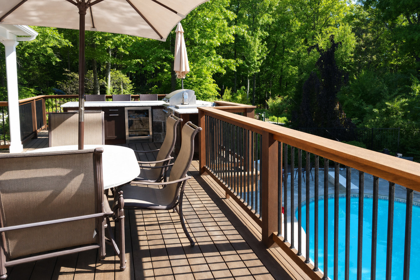 Outdoor kitchen decks